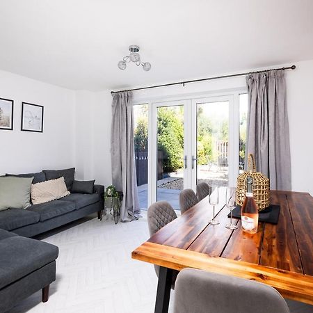 הוילה לאנלי Coastal Retreat In Carmarthenshire מראה חיצוני תמונה